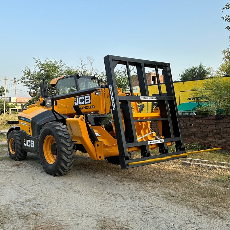 JCB Bale Spear